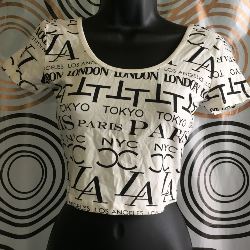 Forever 21 Written Crop Top Sz S